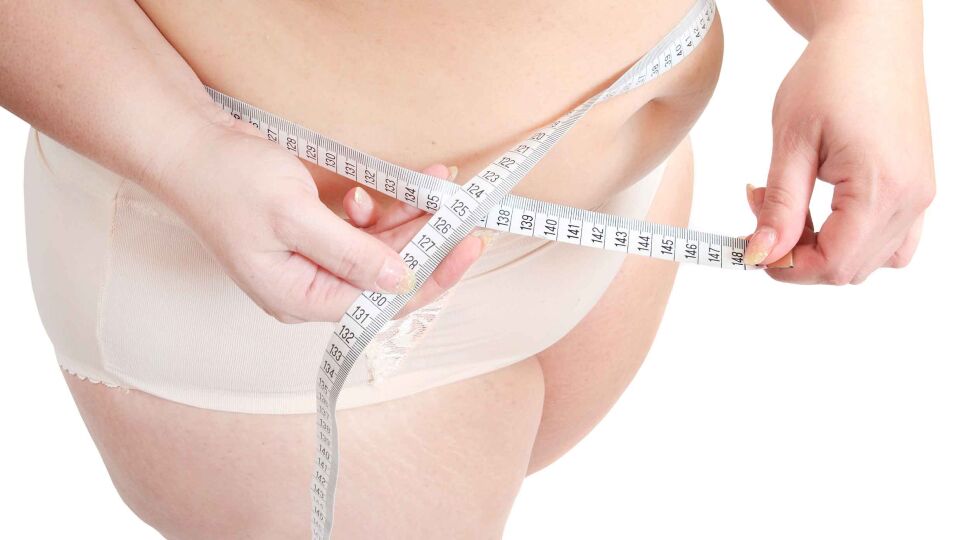 Hüfte - Der größte zu beeinflussende Risikofaktor für die Entwicklung einer Hüftarthrose ist das Übergewicht. Eine Gewichtsreduktion entlastet das Gelenk und kann zumindest das Voranschreiten der Erkrankung verlangsamen. - © Shutterstock