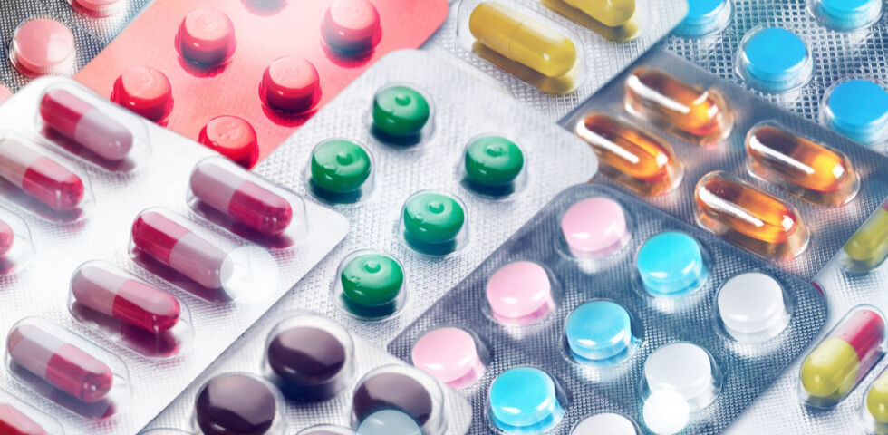 Medikamente Arzneien - © Shutterstock