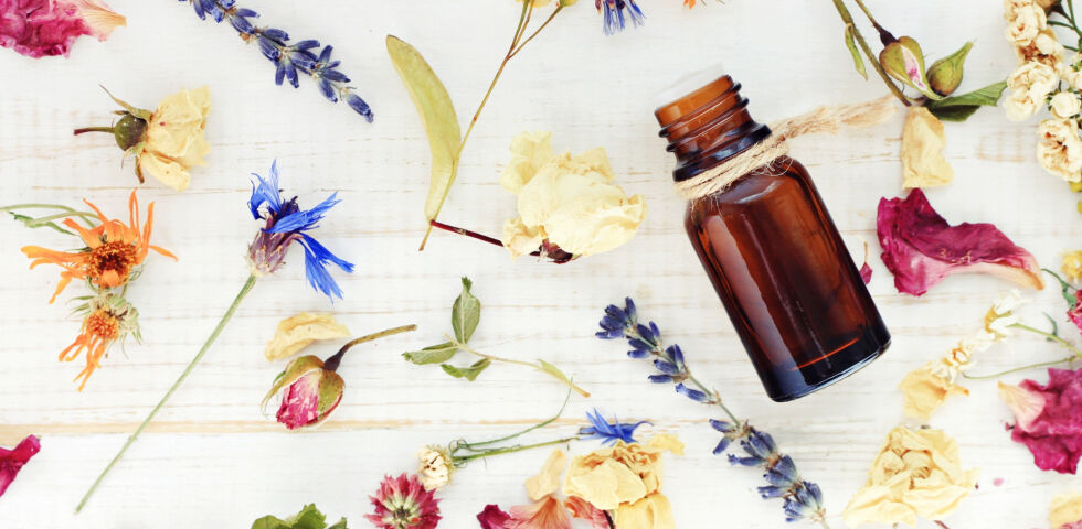 Ätherisches Öl Aromatherapie - © Shutterstock