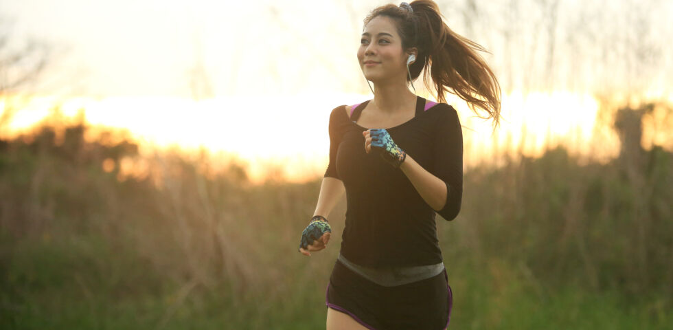 Sport joggen laufen - Laktat entsteht bei intensiver Muskelarbeit. - © Shutterstock