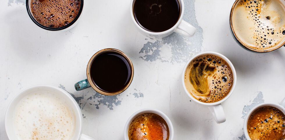 Kaffee Koffein - Egal ob ein großer Brauner, ein Espresso, ein grüner oder schwarzer Tee: ohne koffeinhaltige Getränke ist der Morgen für viele Österreicher kaum vorstellbar. - © Shutterstock